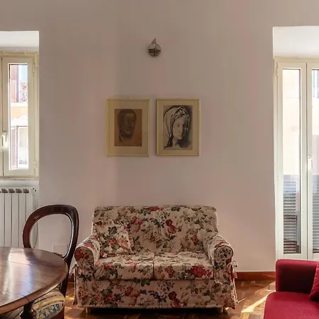 Piazza Santa Maria In Trastevere Lovely Flat
